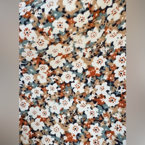 SHEIN Ditsy Brown Floral Smocked Bodice Boho Dress Sz 4 - Picture 8 of 9